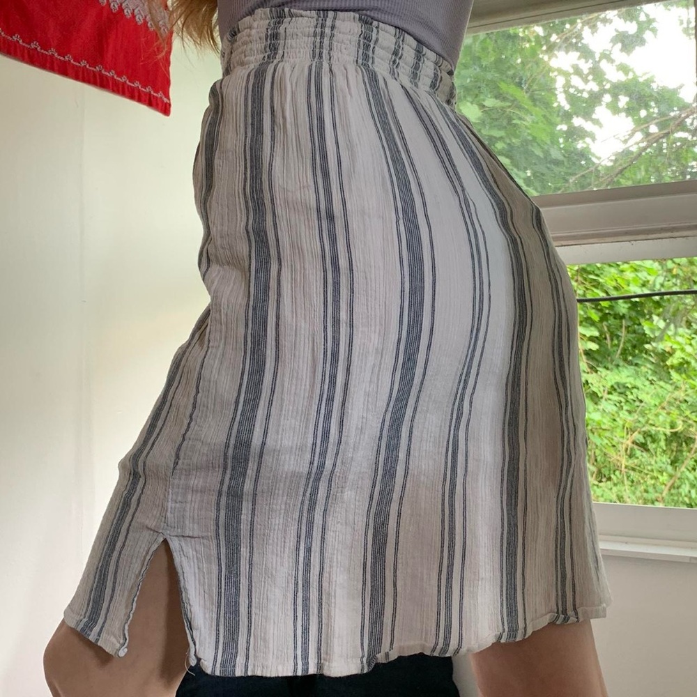 Blue & white striped linen knee-length skirt